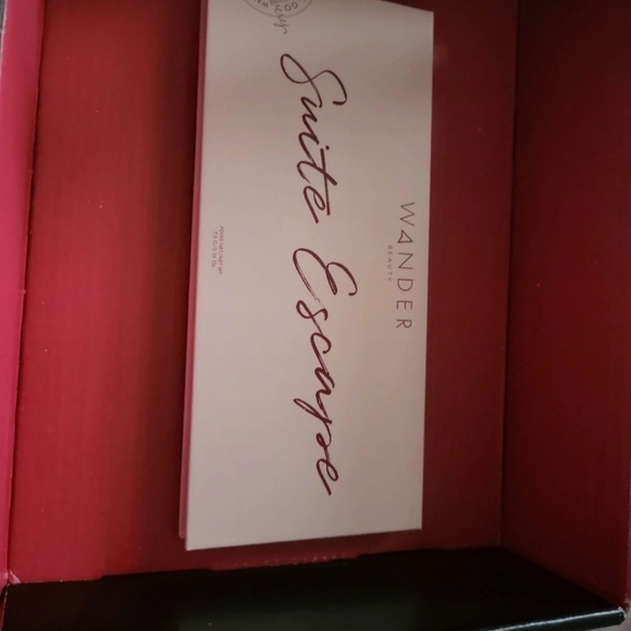 Suite escape palette - Picture 2 of 4